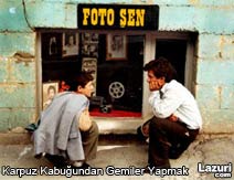 Karpuz Kabuundan Gemiler yapmak filminden bir sahne